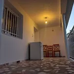 λευκό σπίτι *