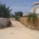 λευκό σπίτι فيلة