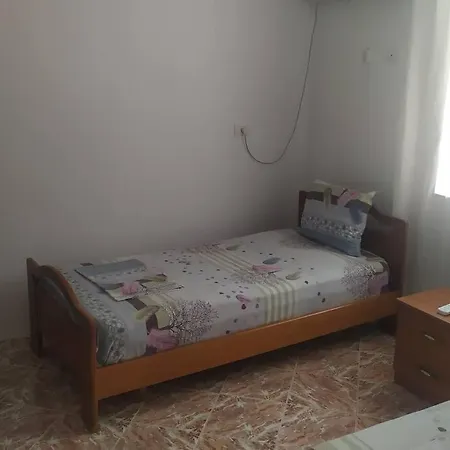 λευκό σπίτι * Ksamil