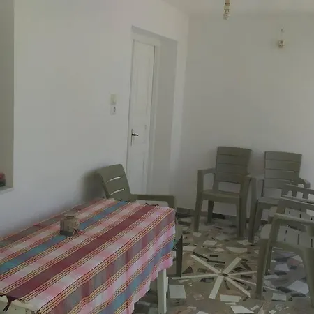 λευκό σπίτι *