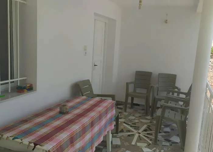 λευκό σπίτι *