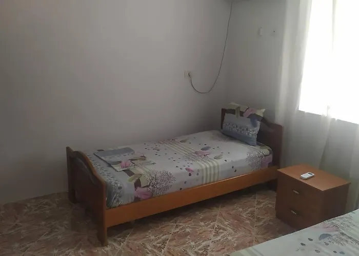 λευκό σπίτι * Ksamil