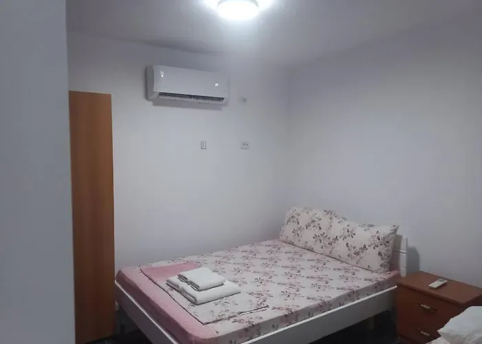 λευκό σπίτι Ksamil