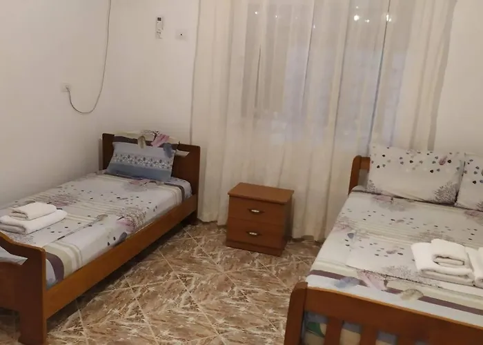 λευκό σπίτι Ksamil