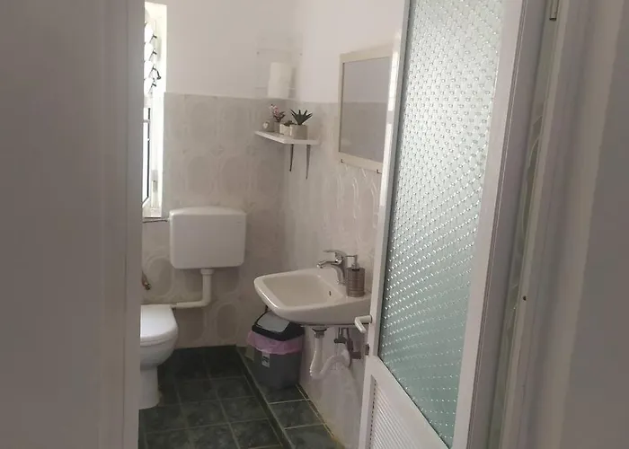 λευκό σπίτι * Ksamil